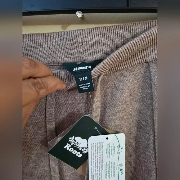 Roots Women's Tan Jogger Pants - Picture 4 of 8